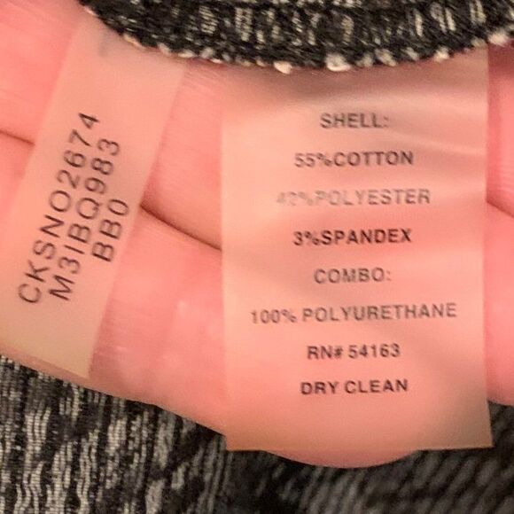 Calvin Klein sz 8 knee length sheath dress,  abstract black and white print - Picture 6 of 14